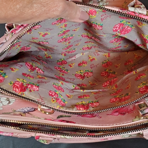 Betsy Johnson NWOT'S - Picture 9 of 12